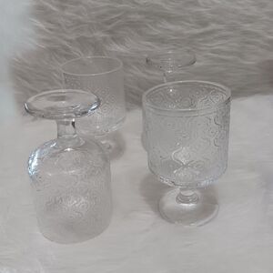 Charming Embossed Floral Cocktail Glasses Set